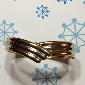 🌹Gold and silver tone hinged cuff bracelet